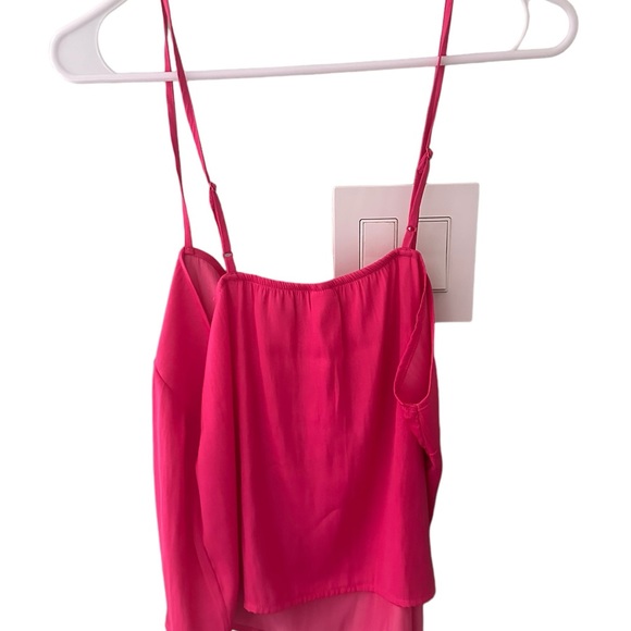 ❤️NWT Old Navy spaghetti tank - Picture 4 of 4